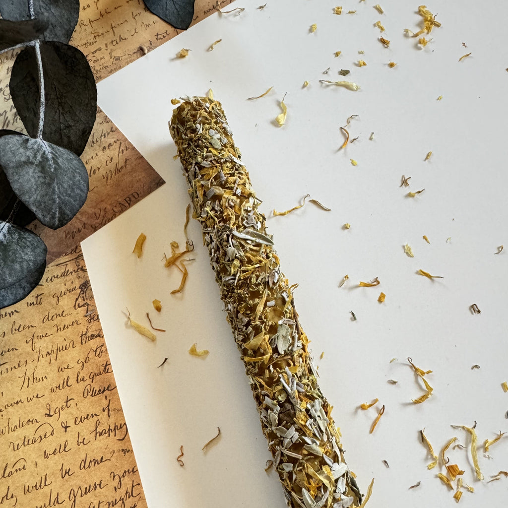 Vela de Miel Limpieza y Renovación · Ruda, Salvia y Caléndula
